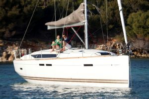 Jeanneau439-700x465