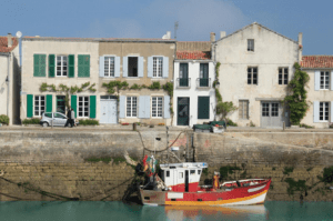 St.Martin-Flotilla-Cruise-Marigot-Bay_700x465