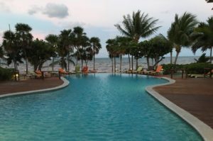 1 Pool laru Beya-700x465