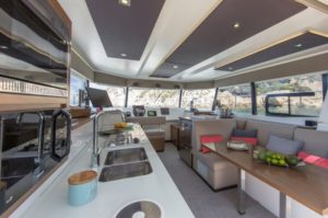 galley-saloon-my-3715_700x465
